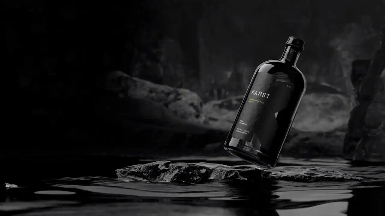 KARST — spring water packshot